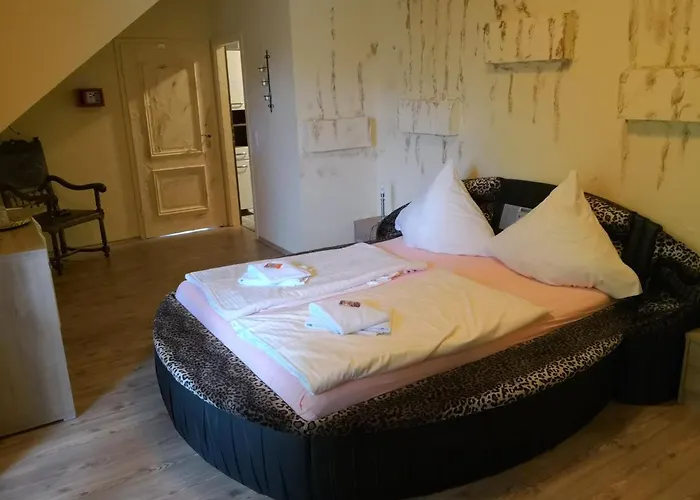 Waldgasthaus Am Schwarzenbruch 호텔 *